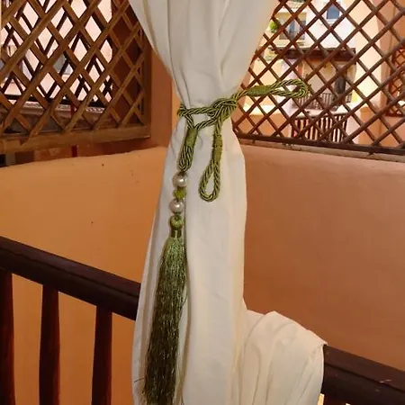 La Maison Des Arches بيت للعطل بورتو كيرفو
